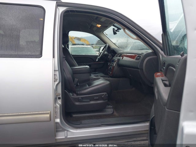 Продаж на аукціоні авто 2013 Chevrolet Suburban 1500 Lt, vin: 1GNSCJE08DR115890, номер лоту: 44791978
