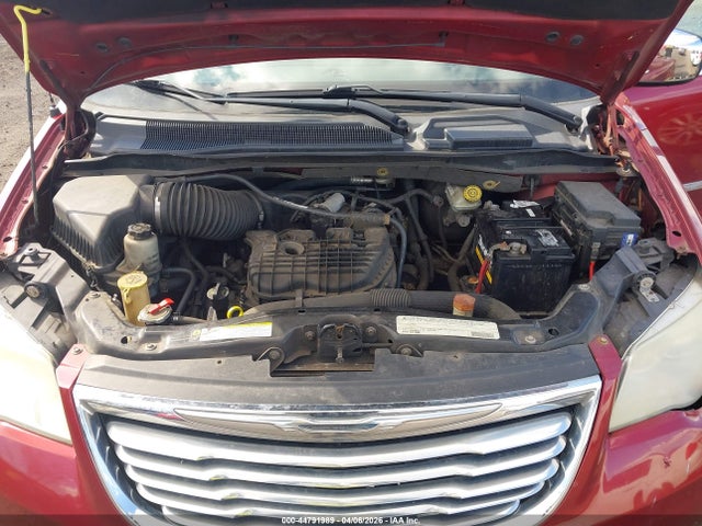44791989 :رقم المزاد ، 2A4RR8DG7BR745544 vin ، 2011 Chrysler Town & Country Touring-l مزاد بيع