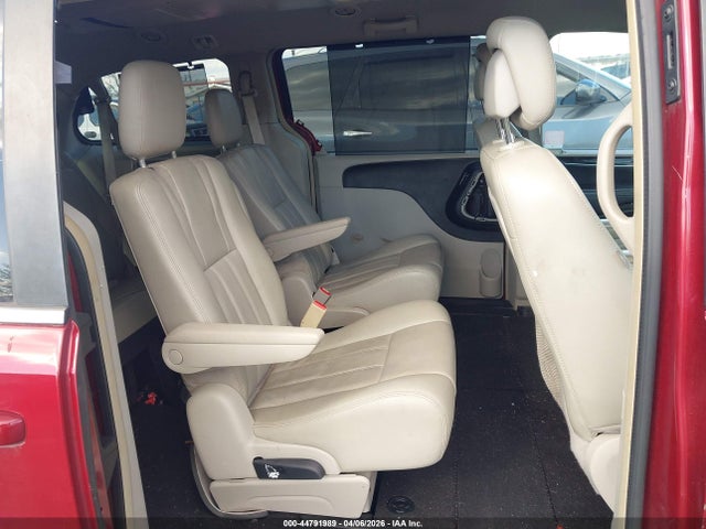 44791989 :رقم المزاد ، 2A4RR8DG7BR745544 vin ، 2011 Chrysler Town & Country Touring-l مزاد بيع