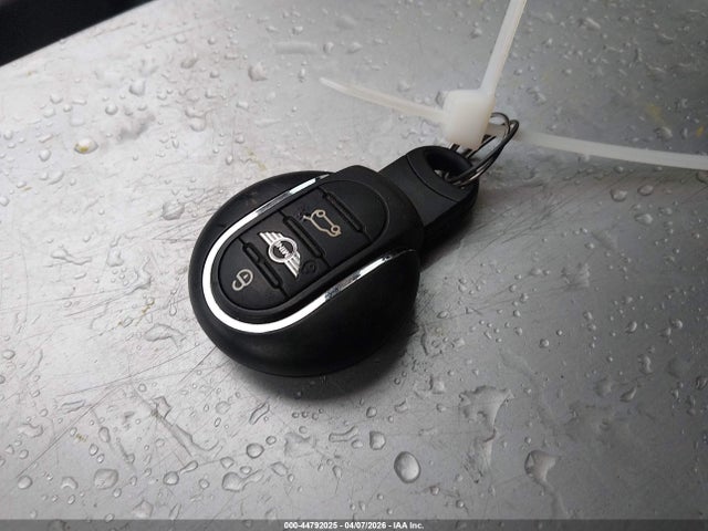 Продажа на аукционе авто 2017 Mini Hardtop Cooper, vin: WMWXP5C37H3B15847, номер лота: 44792025