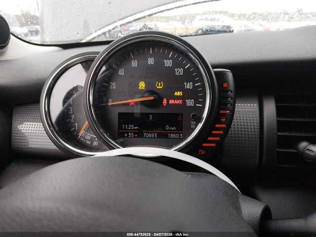 Продажа на аукционе авто 2017 Mini Hardtop Cooper, vin: WMWXP5C37H3B15847, номер лота: 44792025