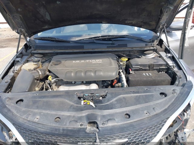Продаж на аукціоні авто 2015 Chrysler 200 C, vin: 1C3CCCCBXFN703382, номер лоту: 44792028