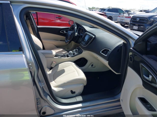 Продаж на аукціоні авто 2015 Chrysler 200 C, vin: 1C3CCCCBXFN703382, номер лоту: 44792028
