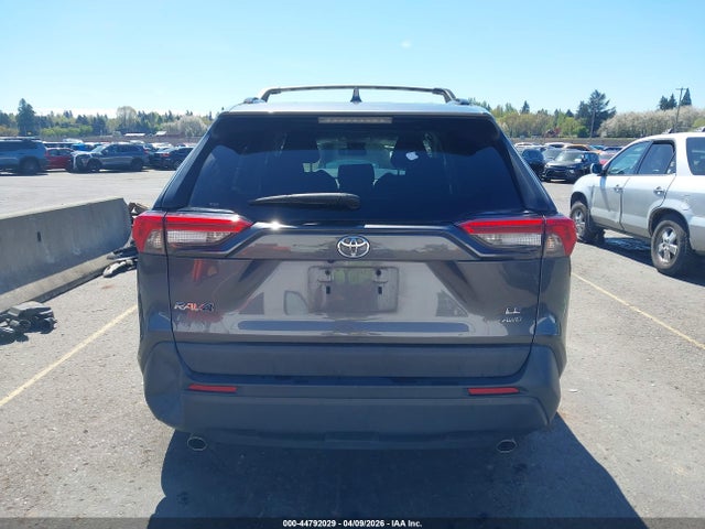 Toyota RAV4 LE 2019 2T3G1RFV7KC053250 Image 16