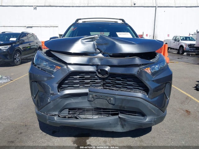 Toyota RAV4 LE 2019 2T3G1RFV7KC053250 Image 6