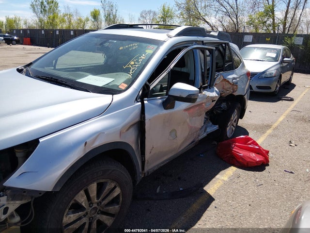 Продаж на аукціоні авто 2017 Subaru Outback 2.5i Premium, vin: 4S4BSAHCXH3200512, номер лоту: 44792041