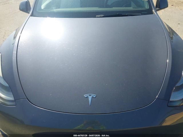 Продажа на аукционе авто 2021 Tesla Model Y Performance Dual Motor All-wheel Drive, vin: 5YJYGDEF9MF157939, номер лота: 44792129