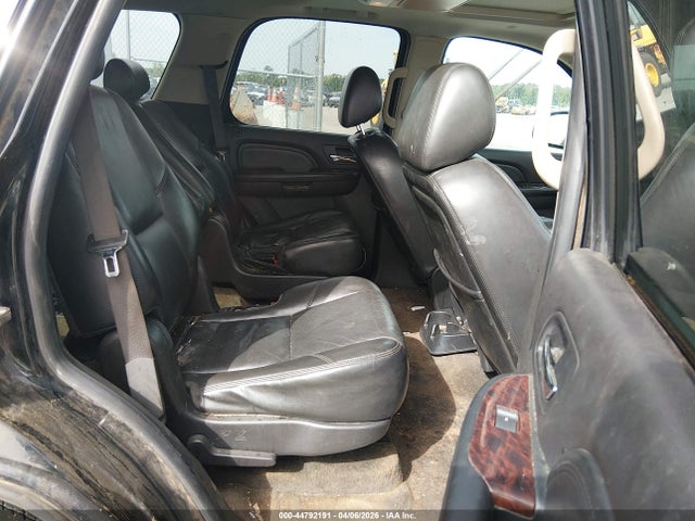 44792191 :رقم المزاد ، 1GKFC03239R240249 vin ، 2009 Gmc Yukon Denali مزاد بيع