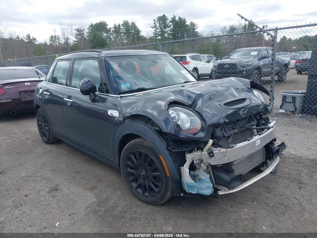 2016 MINI HARDTOP WMWXU3C55G2D28265