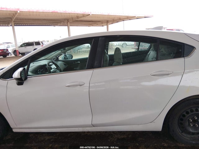 3G1BE6SM2HS570110 Chevrolet Cruze Lt Auto