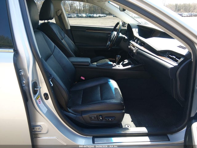 44792244 :رقم المزاد ، JTHBK1GG7D2064461 vin ، 2013 Lexus Es 350 مزاد بيع