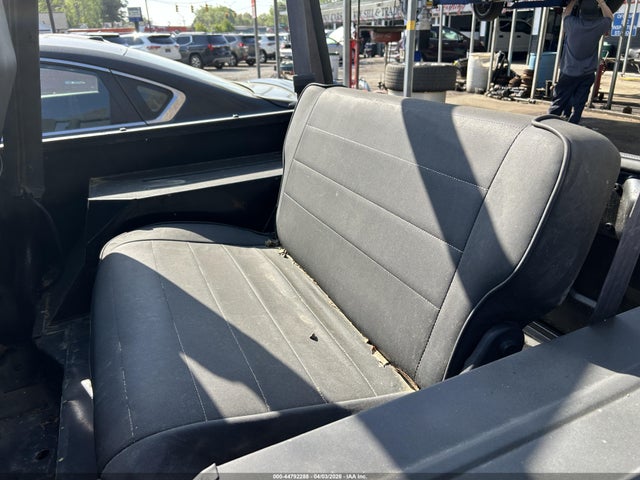 Auction sale of the 1993 Jeep Wrangler / Yj S, vin: 1J4FY19P6PP256339, lot number: 44792288