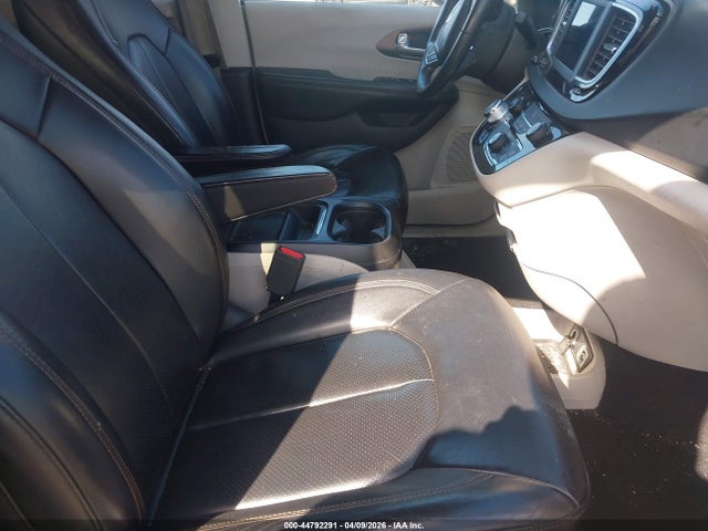 Продаж на аукціоні авто 2018 Chrysler Pacifica Touring L, vin: 2C4RC1BG6JR357317, номер лоту: 44792291