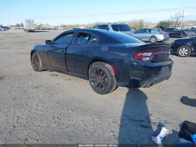 Продаж на аукціоні авто 2015 Dodge Charger Se, vin: 2C3CDXFG5FH760125, номер лоту: 44792302
