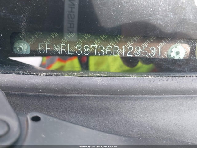 Продажа на аукционе авто 2006 Honda Odyssey Ex-l, vin: 5FNRL38736B123531, номер лота: 44792332