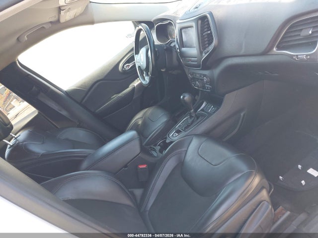 Продажа на аукционе авто 2019 Jeep Cherokee Latitude Plus Fwd, vin: 1C4PJLLB3KD208010, номер лота: 44792336