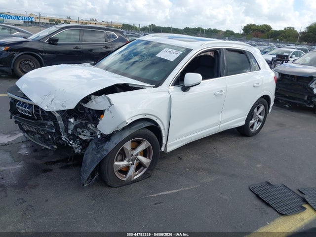 Продаж на аукціоні авто 2020 Audi Q3 Premium 45 Tfsi Quattro Tiptronic, vin: WA1AECF32L1023507, номер лоту: 44792339