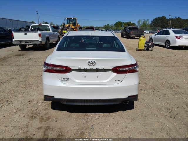 44792351 :رقم المزاد ، 4T1F11AK6LU338153 vin ، 2020 Toyota Camry Xle مزاد بيع