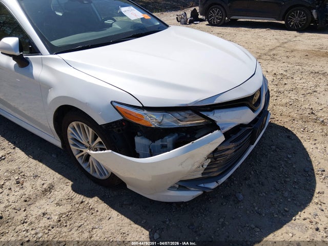 44792351 :رقم المزاد ، 4T1F11AK6LU338153 vin ، 2020 Toyota Camry Xle مزاد بيع