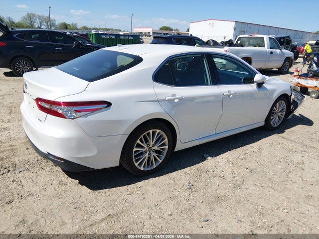 44792351 :رقم المزاد ، 4T1F11AK6LU338153 vin ، 2020 Toyota Camry Xle مزاد بيع