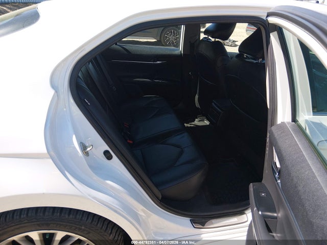 44792351 :رقم المزاد ، 4T1F11AK6LU338153 vin ، 2020 Toyota Camry Xle مزاد بيع