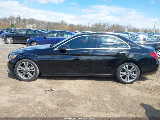 44792352 :رقم المزاد ، 55SWF4JB1JU239185 vin ، 2018 Mercedes-benz C 300 مزاد بيع