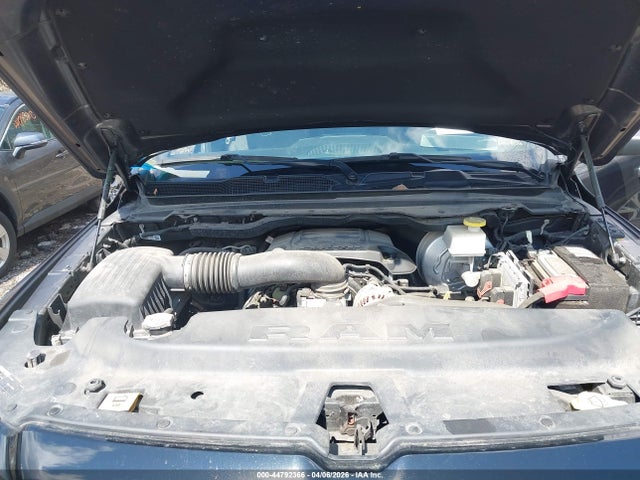 2022 Ram 1500 Big Horn  4x4 6'4 Box მანქანა იყიდება აუქციონზე, vin: 1C6SRFBT4NN300988, აუქციონის ნომერი: 44792366
