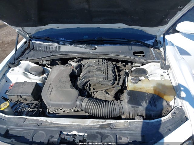 Auction sale of the 2021 Chrysler 300 300s, vin: 2C3CCABG8MH546006, lot number: 44792378