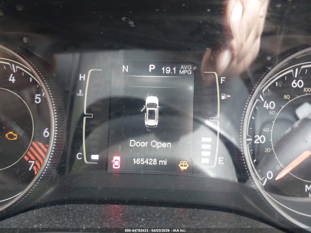 44792433 :رقم المزاد ، 1C4PJMCB5FW515694 vin ، 2015 Jeep Cherokee Latitude مزاد بيع