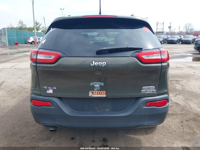 44792433 :رقم المزاد ، 1C4PJMCB5FW515694 vin ، 2015 Jeep Cherokee Latitude مزاد بيع