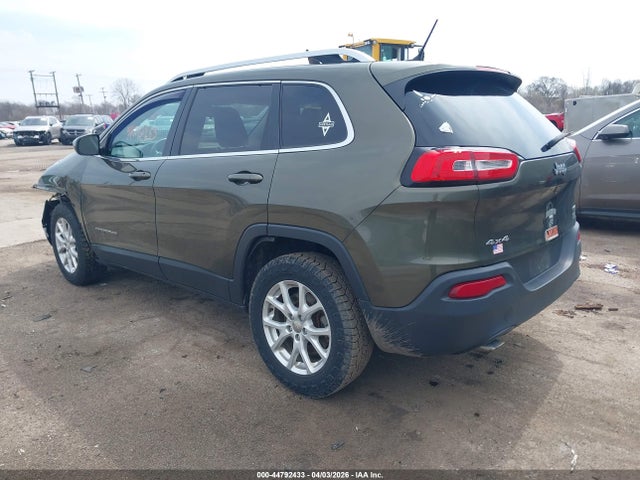 44792433 :رقم المزاد ، 1C4PJMCB5FW515694 vin ، 2015 Jeep Cherokee Latitude مزاد بيع