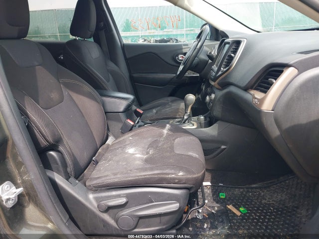 44792433 :رقم المزاد ، 1C4PJMCB5FW515694 vin ، 2015 Jeep Cherokee Latitude مزاد بيع