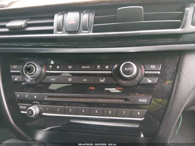 2015 Bmw X6 Xdrive35i მანქანა იყიდება აუქციონზე, vin: 5UXKU2C55F0F94708, აუქციონის ნომერი: 44792436