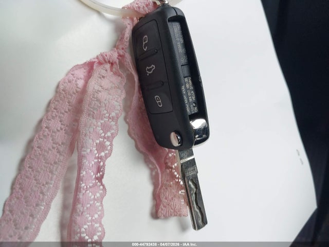 Продаж на аукціоні авто 2014 Volkswagen Beetle 1.8t Entry, vin: 3VWF17AT5EM641042, номер лоту: 44792438