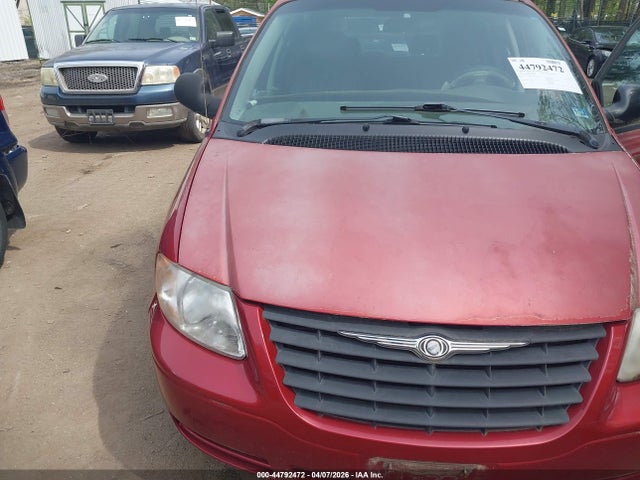 2006 CHRYSLER TOWN & COUNTRY 1A4GP45R66B748784 Photo 5