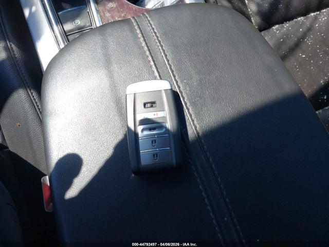 44792497 :رقم المزاد ، 19UUB1F30FA024452 vin ، 2015 Acura Tlx مزاد بيع