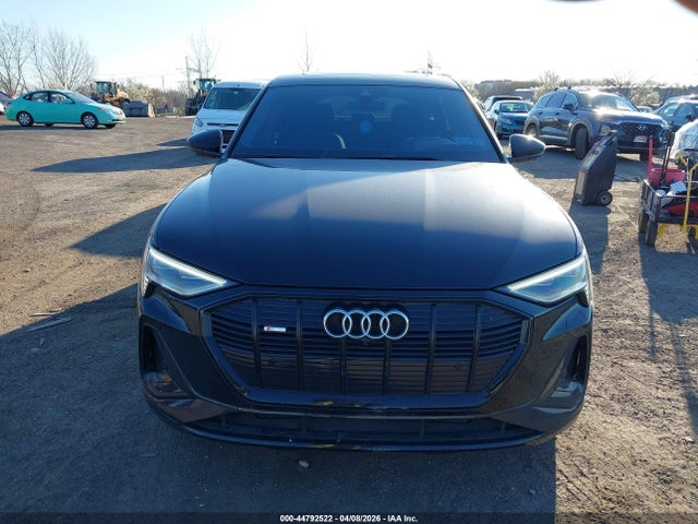 2021 Audi E-tron Sportback Premium Plus Quattro მანქანა იყიდება აუქციონზე, vin: WA12ABGE1MB026257, აუქციონის ნომერი: 44792522
