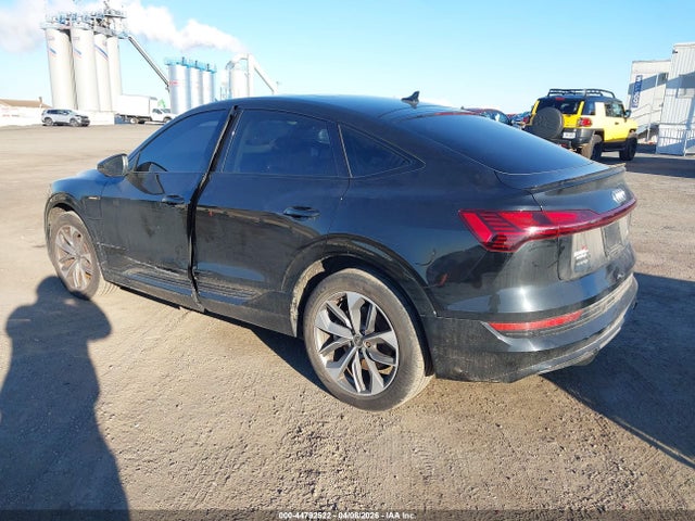 2021 Audi E-tron Sportback Premium Plus Quattro მანქანა იყიდება აუქციონზე, vin: WA12ABGE1MB026257, აუქციონის ნომერი: 44792522