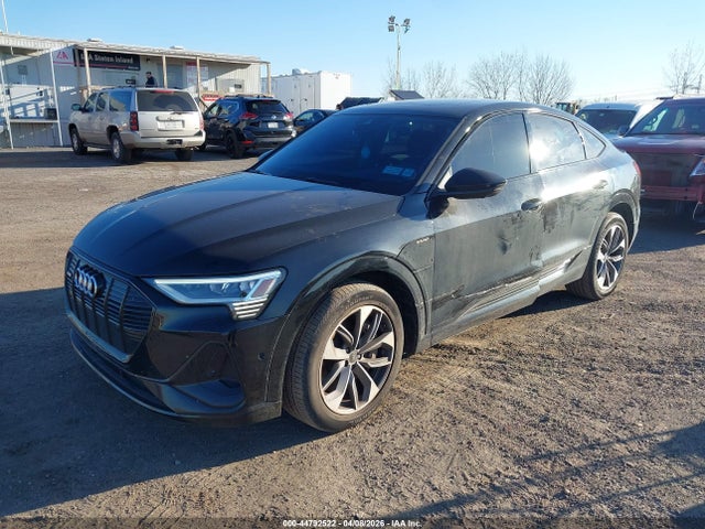 2021 Audi E-tron Sportback Premium Plus Quattro მანქანა იყიდება აუქციონზე, vin: WA12ABGE1MB026257, აუქციონის ნომერი: 44792522