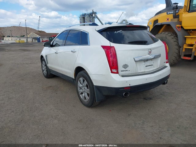 2016 CADILLAC SRX 3GYFNEE34GS543263 Photo 2