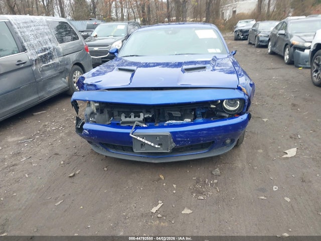 2022 Dodge Challenger Sxt Awd მანქანა იყიდება აუქციონზე, vin: 2C3CDZGGXNH204529, აუქციონის ნომერი: 44792550