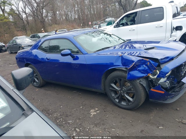 2022 Dodge Challenger Sxt Awd მანქანა იყიდება აუქციონზე, vin: 2C3CDZGGXNH204529, აუქციონის ნომერი: 44792550