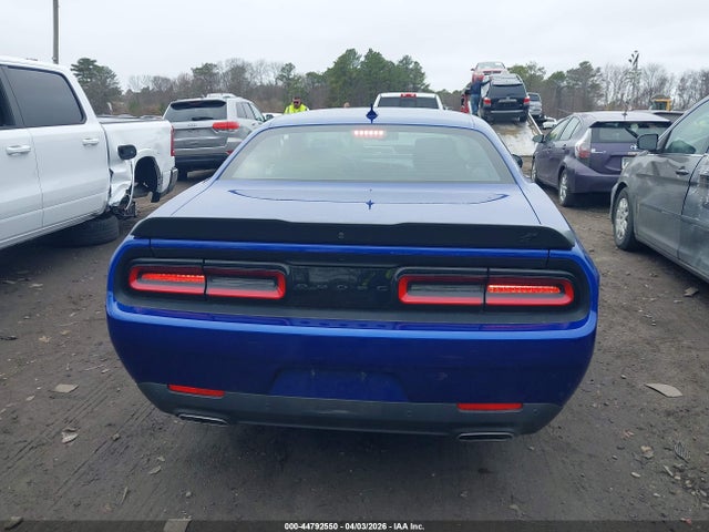 2022 Dodge Challenger Sxt Awd მანქანა იყიდება აუქციონზე, vin: 2C3CDZGGXNH204529, აუქციონის ნომერი: 44792550