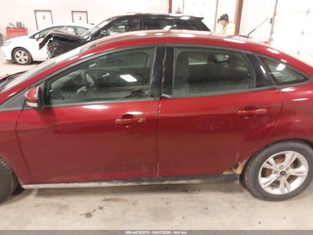 44792570 :رقم المزاد ، 1FADP3F28EL245938 vin ، 2014 Ford Focus Se مزاد بيع