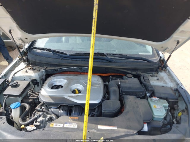 Продажа на аукционе авто 2016 Hyundai Sonata Hybrid Limited, vin: KMHE34L1XGA017168, номер лота: 44792587