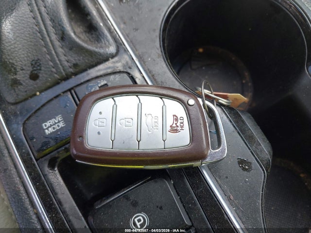 Продажа на аукционе авто 2016 Hyundai Sonata Hybrid Limited, vin: KMHE34L1XGA017168, номер лота: 44792587