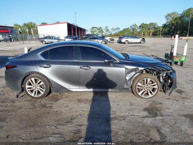 44792596 :رقم المزاد ، JTHAA1D25M5117616 vin ، 2021 Lexus Is 300 مزاد بيع
