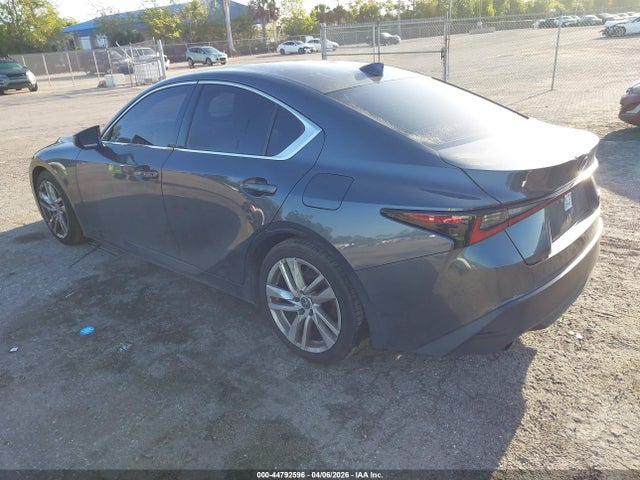 44792596 :رقم المزاد ، JTHAA1D25M5117616 vin ، 2021 Lexus Is 300 مزاد بيع
