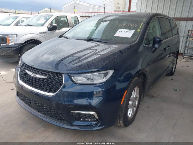 2023 Chrysler Pacifica Touring L მანქანა იყიდება აუქციონზე, vin: 2C4RC1BGXPR628176, აუქციონის ნომერი: 44792599