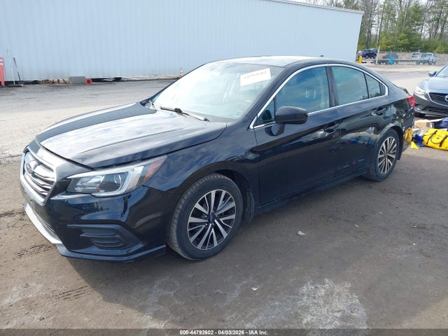 Subaru Legacy 2.5i Premium 2018 4S3BNAC61J3021830 Image 2